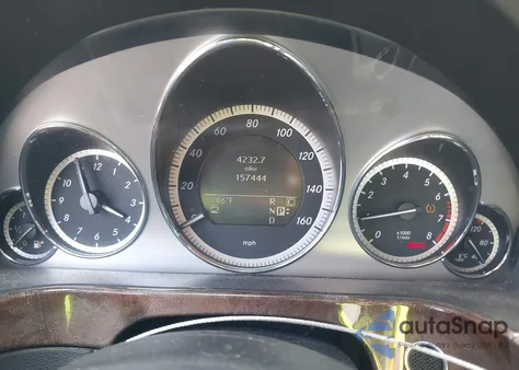 2010 Mercedes-Benz E 350 z USA, uszkodzony, nr VIN WDDHF5GB1AA056326